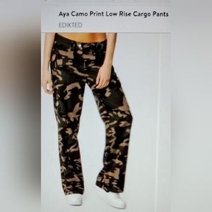 NWOT Cargo pants.